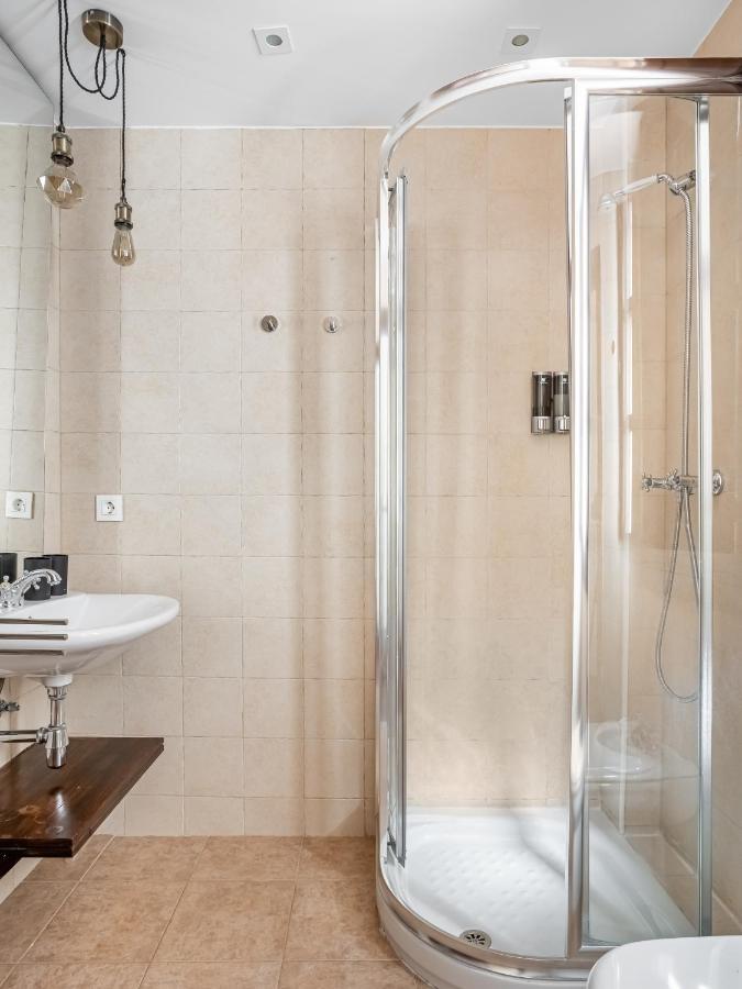Limehome Granada Calle Santa Ana 외부 사진